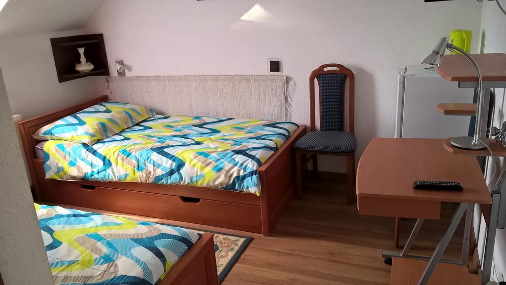 Ria Panzio Bed & Breakfast Esztergom Exterior photo