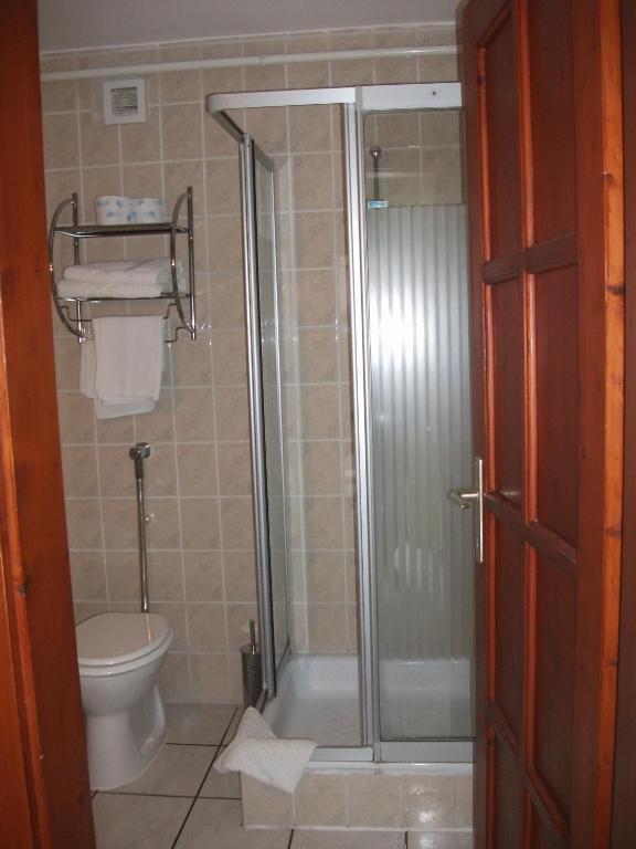 Ria Panzio Bed & Breakfast Esztergom Exterior photo